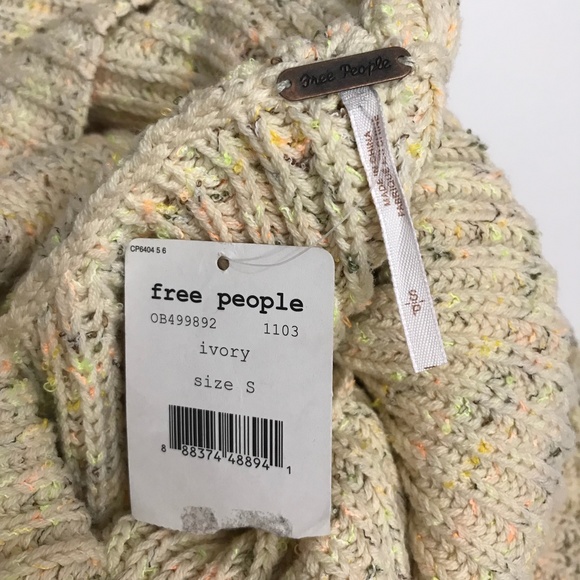 NWT Free People Leo Tunic Sweater in Sassy Peach Combo Small - Picture 15 of 15